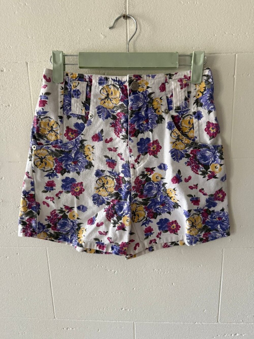 Vintage Girls |  Floral Pattern White Denim Bermuda Shorts | Size 10
